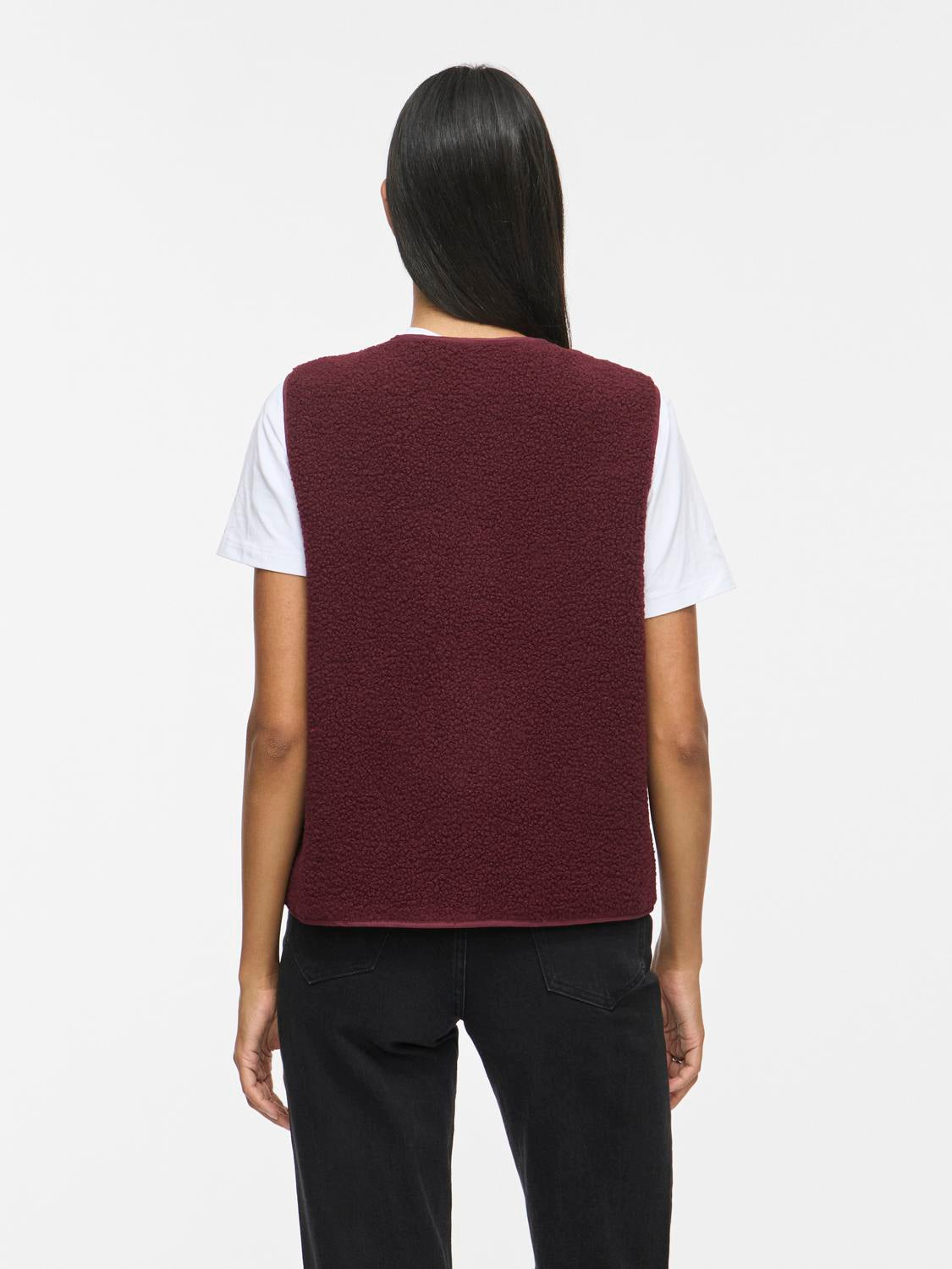 model_shot-back